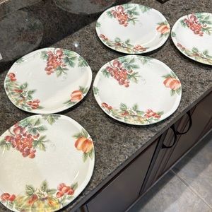 Royal Doulton Vintage Grape Salad Plate - used